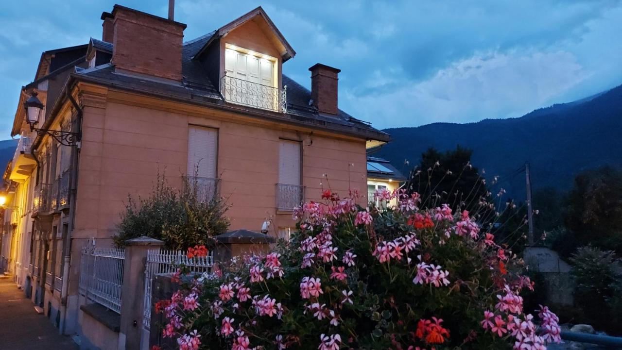 Le 41 Avenue Foch Hotel Bagneres-de-Luchon Exterior photo