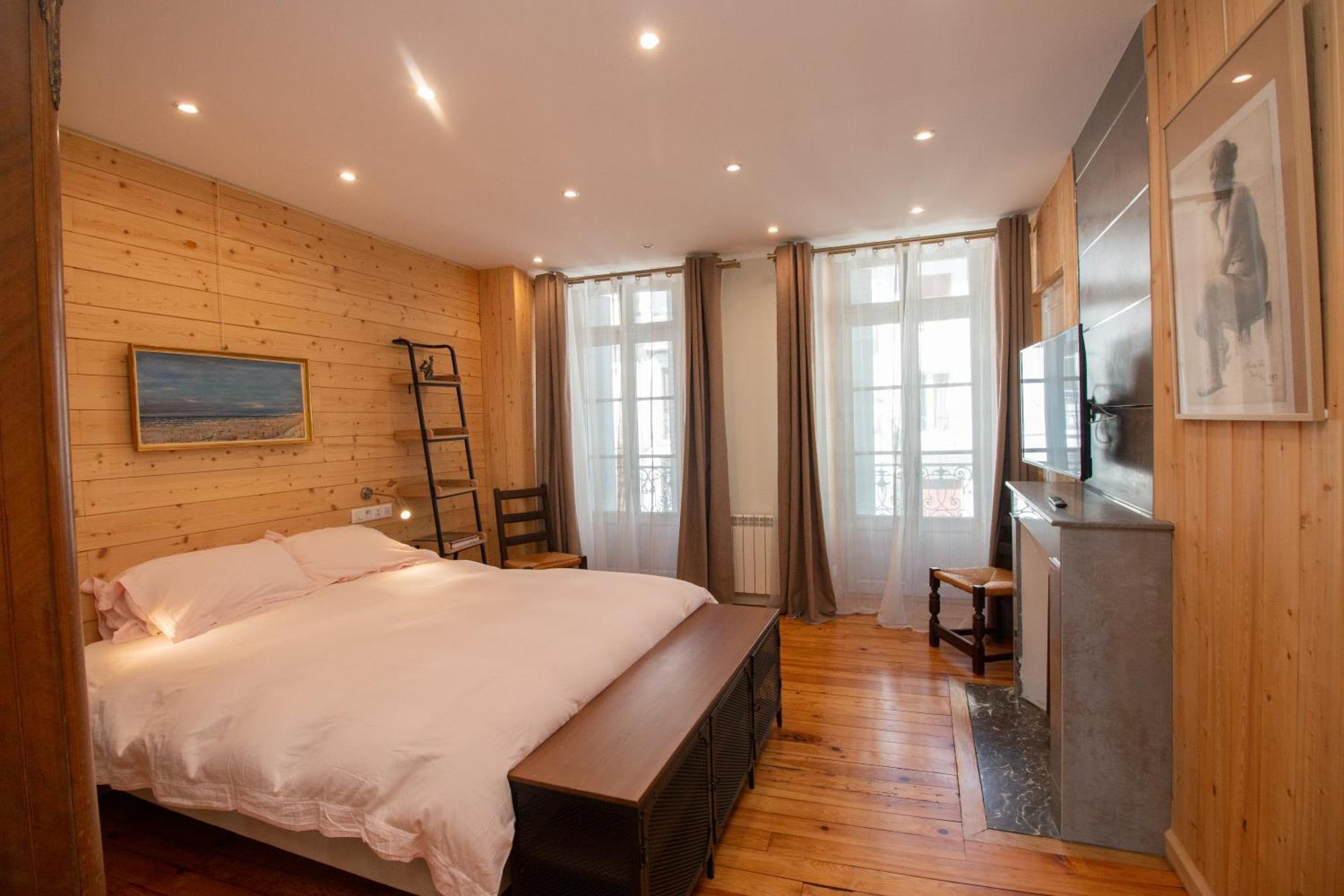 Le 41 Avenue Foch Hotel Bagneres-de-Luchon Exterior photo