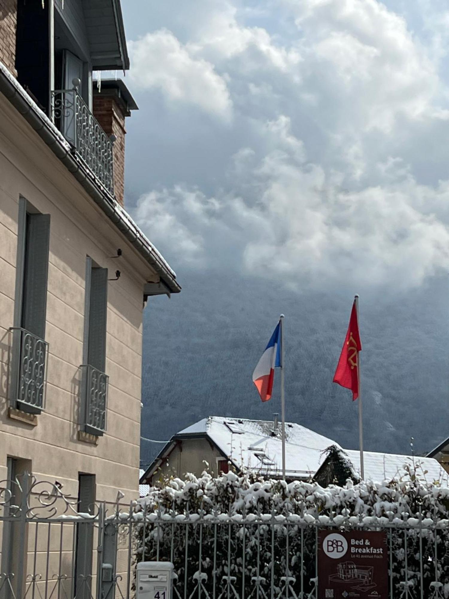 Le 41 Avenue Foch Hotel Bagneres-de-Luchon Exterior photo